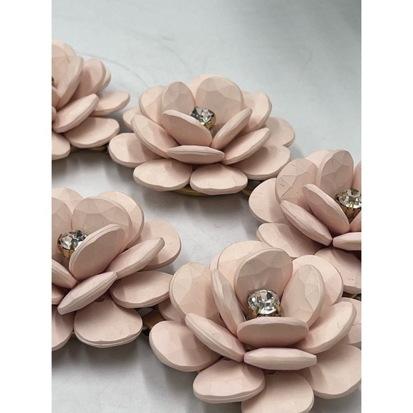 J. Crew Vintage 3 Dimensional Wood Rose Pretty in Pink Floral Collar Necklace - Picture 13 of 15